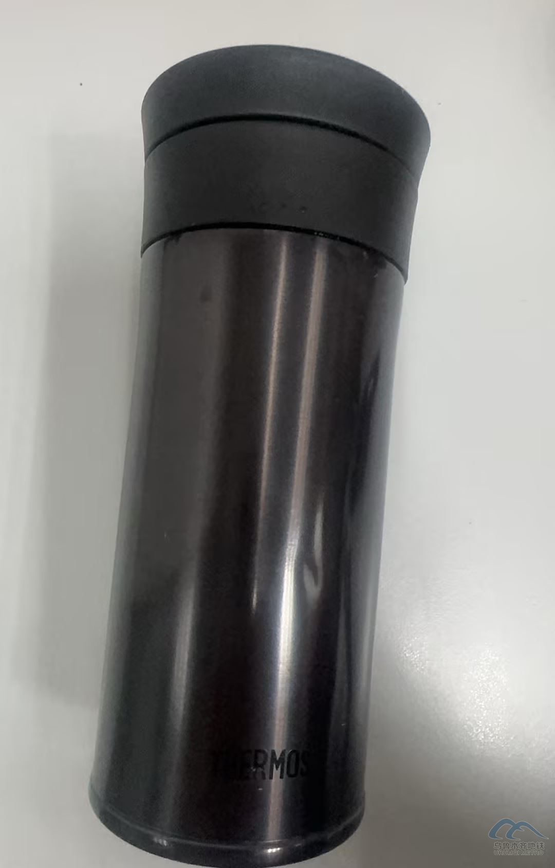 黑色保溫杯.jpg