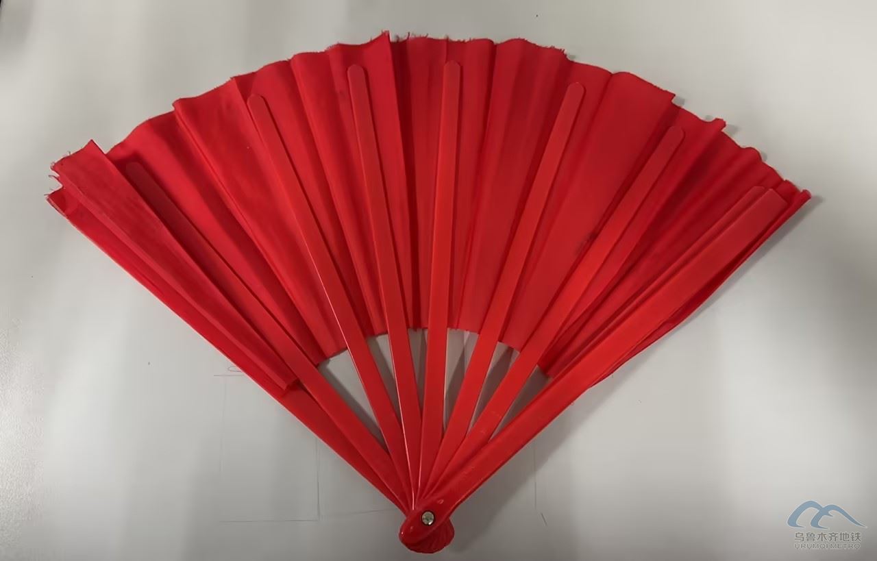 紅色扇子.jpg