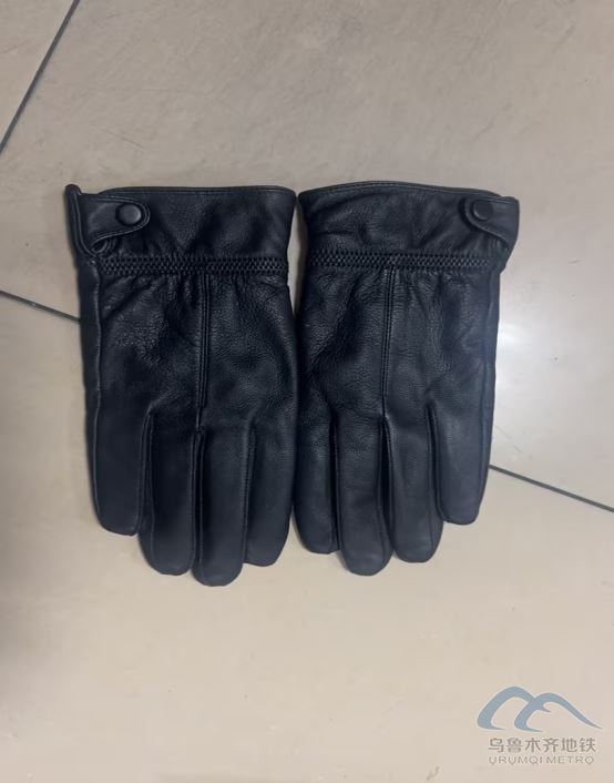 2025年1月4日地鐵1號(hào)線站內(nèi)遺失物品266.png 2025年1月4日地鐵1號(hào)線站內(nèi)遺失物品266.png